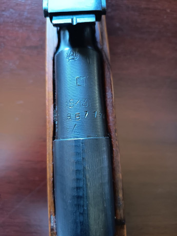 Un saludo al grupo.

Un compañero del campo de tiro vende este rifle modelo Mosin Nagant calibre 7,62x54R.

Ha 00