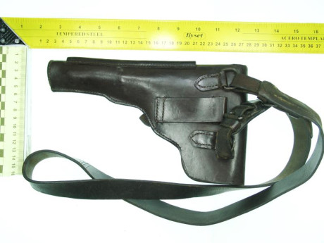 Se ofrecen las siguientes  Fundas  Cuero Originales  de armas cortas.

Desconozco modelos exactos, ya 31