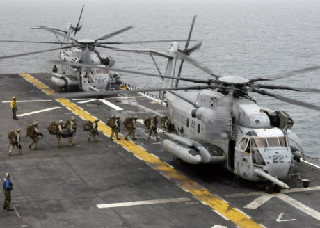 Comprar los que sean necesarios AH-1Z Viper y dejemos de complicar las cosas con los F-35... Al coste 170