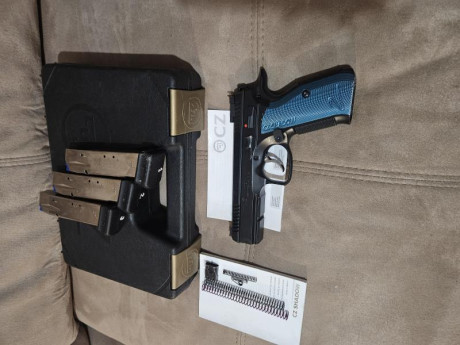 Se vende CZ SHADOW 2, arma que necesita poca presentacion, top en prestaciones y fiabilidad.
Esta en CACERES. 00