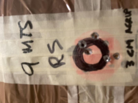 Bueno, para animar el foro un poco, propongo colgar fotos de dianas y arma usada para ello, pudiendo ser 30