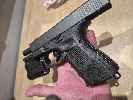 GLOCK 19 GEN 4 – LISTA PARA DISFRUTARLA DESDE EL PRIMER DÍA 

¡Buenas compañeros!
Pongo a la venta mi 11
