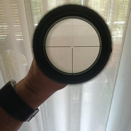 Estado impecable,pesa 550 gr a prueba,preferiblemente en mano pero no hay problema en enviarlo,solo visor,600€, 70