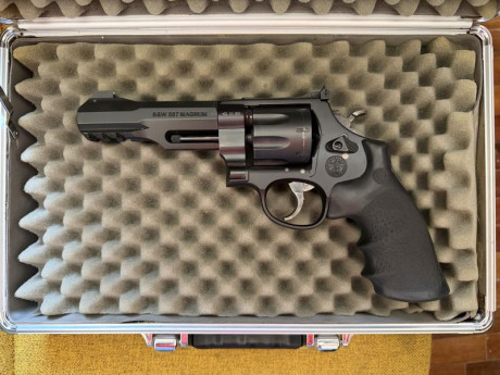 Revolver SW MPR 8 de reestreno.

En su caja original del Performance Center.

1.200 €.

Miguel 690 686 01