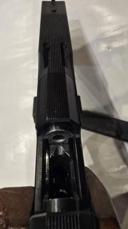 Hola Colegas. Por edad y jubilacion vendo mis armas cortas guiadas con licencia F. La tercera esta FAS 01