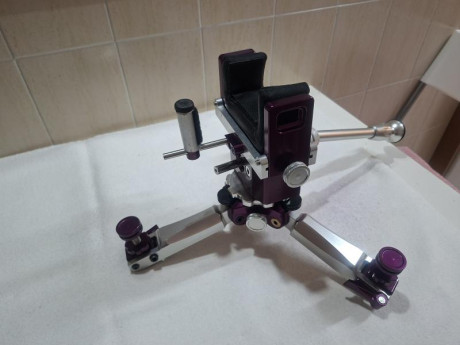 Vendo torreta de tiro , compacta y ligera fácil.de usar con su bolsa de transporte pesa solo 3.700k. Ideal 00
