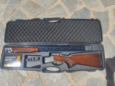Se vende Browning b525 sporter 76cm cañón en buen estado, pocos tiros. Se puede probar. 
1450 solo escopeta 20