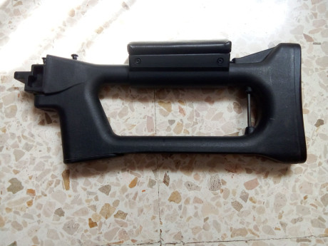 En perfecto estado de funcionamiento y en buenas condiciones, pero recuerde que estas armas Rusas no están 12