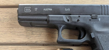 Vendo Glock 17 Gen 3 (9mm) 

​¿Qué tal, compañeros? Pongo en venta mi Glock 17 de 3ª Generación. Es el 21