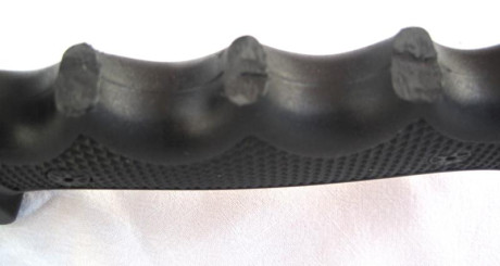 VENDO:

 ..   DOS CUCHILLOS DE SUPERVIVENCIA .- Para cumplir con la Legislación de Armas vigente en ESPAÑA 32