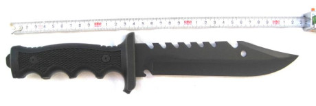 VENDO:

 ..   DOS CUCHILLOS DE SUPERVIVENCIA .- Para cumplir con la Legislación de Armas vigente en ESPAÑA 42