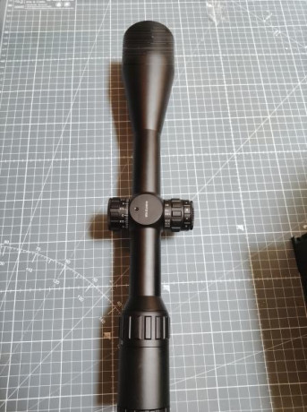 Nuevo y sin estrenar, por quitarme exceso de material. Viene con su caja y accesorios originales, salvo 10