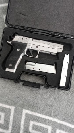 Vendo pistola sig sauer P226 sport cañón de 5 pulgadas inox que decir de esta precisa alemana , 3 cargadores 120