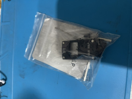 Se vende SMITH & WESSON MP9 9MM arma con muy poco uso la entrego con dos cargadores adicionales un 11