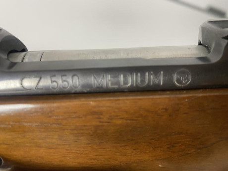 Vendo Rifle CZ 550 Médium calibre 9,3x62 con visor Shilba RD30 1,25-4,5x24
Precio 450€ gastos de envío 02