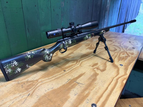 Rifle en 308 Winchester con culata de carbono.
Peso de 2,1 kilos.
Guiado del 20-7-26
Posibilidad de venderlo 00