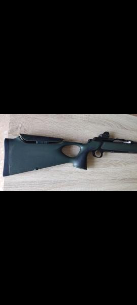 -Sauer S303 Synchro XT 300WM
-Carrillera regulable,culata con Thumbhole
-Punto rojo Docter sight III regulacion 01