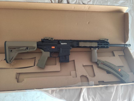 Se vende Carabina S&W MP15 calibre 22 color Arena con dos cargadores uno de 25 y el otro de 10 la 02