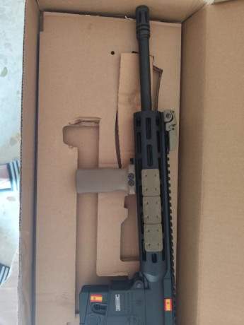 Se vende Carabina S&W MP15 calibre 22 color Arena con dos cargadores uno de 25 y el otro de 10 la 01