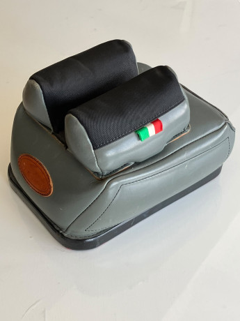 Saquete trasero Lenzi relleno de cromita, anchura de 25mm. Pesa una barbaridad!!
Portes a cargo del comprador.
Precio 02