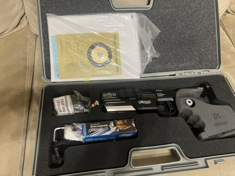 Se vende Walther SSP en perfecto estado, matricula 6xxx, cachas de tamaño M y tiene accesorio para practicar 02