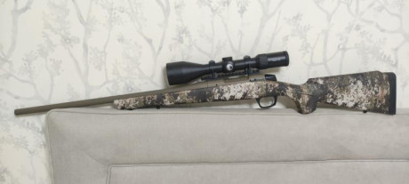 CVA CASCADE modelo wideland en patrón de camuflaje,calibre 308 ,carril picattiny ,cerrojo a 70 grados,rosca 01
