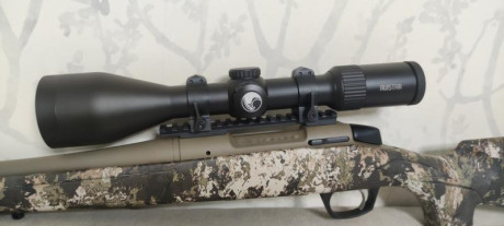 CVA CASCADE modelo wideland en patrón de camuflaje,calibre 308 ,carril picattiny ,cerrojo a 70 grados,rosca 00