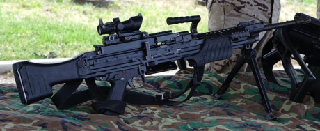 Buenas tardes.

¿Hay algún arma estandarizada o recomendada para el soldado del ejército de Tierra contra 131