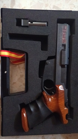 Un compañero vende su Benelli MP95E .22LR. 
Ha sido utilizada habitualmente para competición, muy cuidada. 00