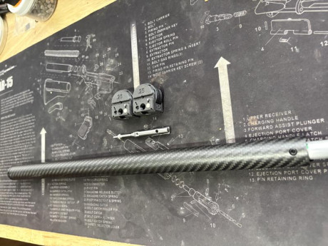 Vendo cañón calibre 6,35 (LW) de 17 pulgadas, aprox. 43cm con su enfundado de fibra de carbono con su 02