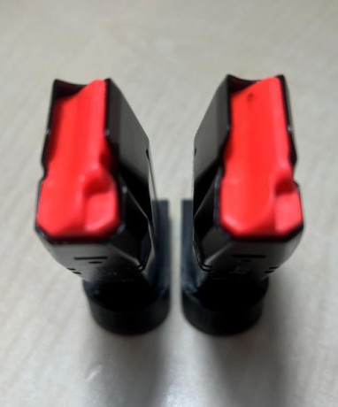 Pues eso, pongo a la venta mi caprichito, una excelente pistola muy cómoda, con 2 cargadores de 12 pero 11
