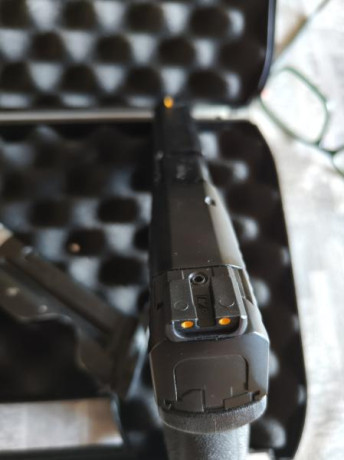 Umarex Smit Wesson MP9
Cal .43
7 joules
Viene con dos cargadores (uno para areglar) , bolas de goma i 01