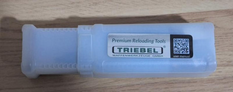 Die Triebel cal.308 sin usar, con los posicionadores de puntas R60 y R100.

R60 vale:
Hornady A-max 160 00