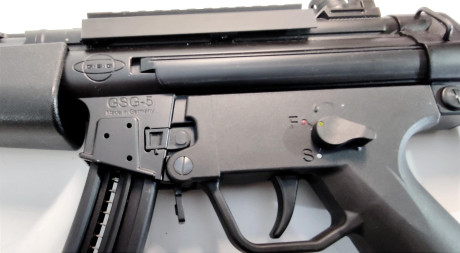 Se vende:     CARABINA SEMIAUTOMATICA  GSG 5  ALEMANA (VERSION EN 22lr DEL SUBFUSIL HK MP5  

Conservada 02
