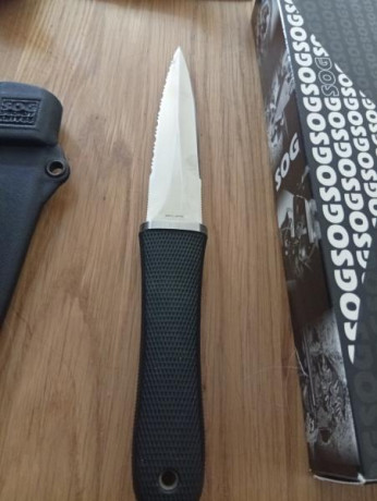 De colección , sin uso  , fabricado en Seki , Japón 
600 euros. Madrid 
No me interesan cambios 00