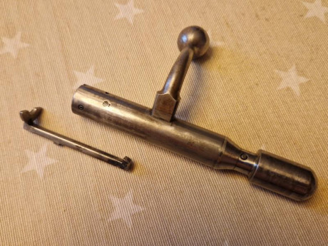 Vendo carabina Monotiro Anschütz 1361 22LR.
Miras abiertas tipo aire GAMO.
Buen estado mecánico, con algunas 21