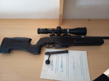 Se vende por no usar tiene también el alza original freno de boca original zona de Valencia para ver y 00