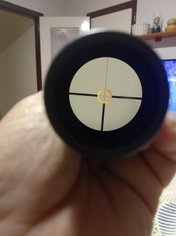 Se vende Swarovski 1,25-4x24 con reticula iluminada circle dot. Ligeras marcas de las anillas y alguna 02