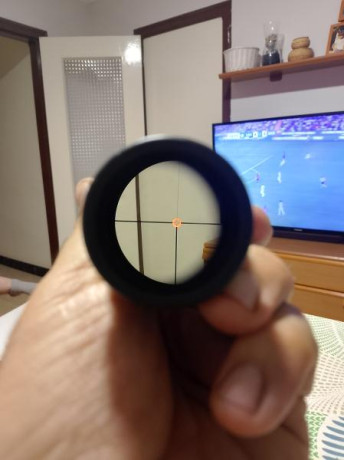 Se vende Swarovski 1,25-4x24 con reticula iluminada circle dot. Ligeras marcas de las anillas y alguna 00
