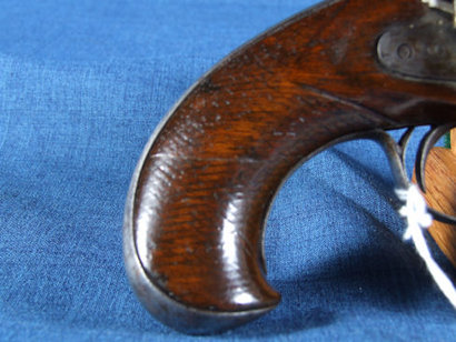Venga a por otra , y esta creo que os va a gustar mucho . . .
Early Spanish Migulet Pistol, engraved and 10