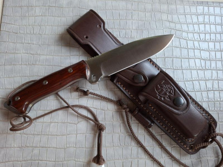 Buenas tardes compañeros,

Pongo a la venta estos cuchillos y navajas en perfecto estado

Portes dentro 21