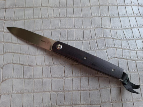 Buenas tardes compañeros,

Pongo a la venta estos cuchillos y navajas en perfecto estado

Portes dentro 72