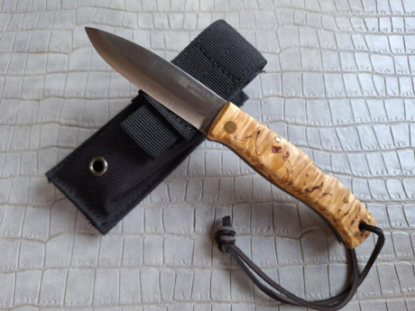 Buenas tardes compañeros,

Pongo a la venta estos cuchillos y navajas en perfecto estado

Portes dentro 152