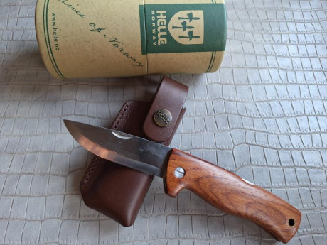 Buenas tardes compañeros,

Pongo a la venta estos cuchillos y navajas en perfecto estado

Portes dentro 170