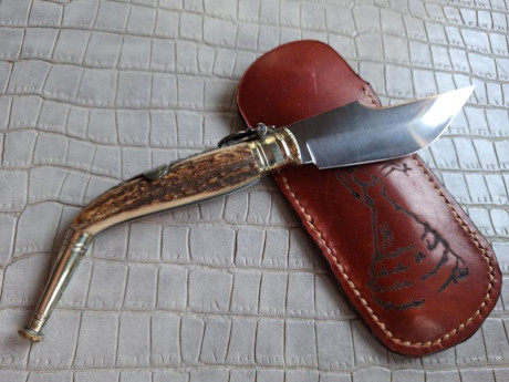 Buenas tardes compañeros,

Pongo a la venta estos cuchillos y navajas en perfecto estado

Portes dentro 00