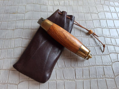 Buenas tardes compañeros,

Pongo a la venta estos cuchillos y navajas en perfecto estado

Portes dentro 12