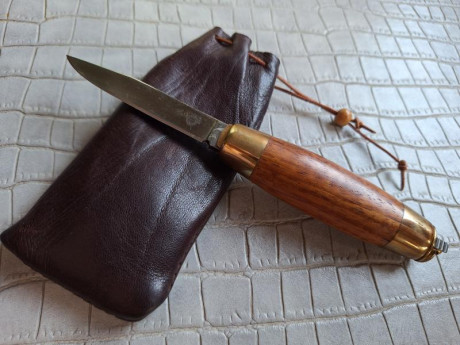 Buenas tardes compañeros,

Pongo a la venta estos cuchillos y navajas en perfecto estado

Portes dentro 10
