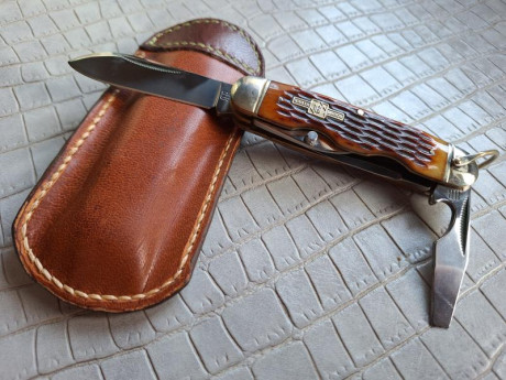 Buenas tardes compañeros,

Pongo a la venta estos cuchillos y navajas en perfecto estado

Portes dentro 51