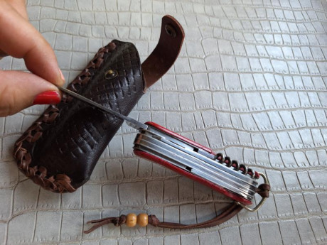 Buenas tardes compañeros,

Pongo a la venta estos cuchillos y navajas en perfecto estado

Portes dentro 61