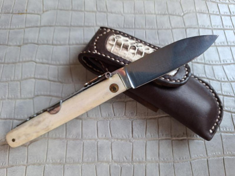 Buenas tardes compañeros,

Pongo a la venta estos cuchillos y navajas en perfecto estado

Portes dentro 71